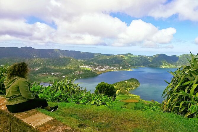 Full Day Tour Sete Cidades & Lagoa Do Fogo With Lunch - Common Questions