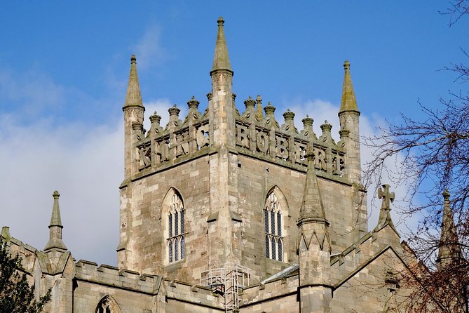 Full Day Tour to St Andrews, Dunfermline & the Fife Coast - Dunfermline Abbey Visit