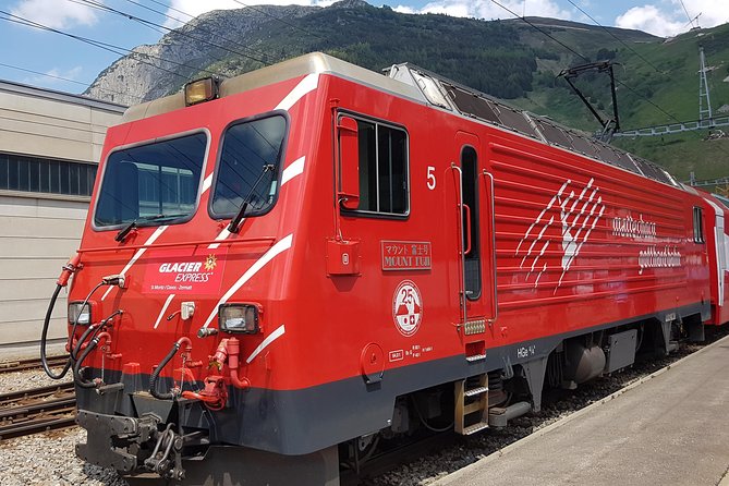 Glacier Express Panoramic Train Round Trip From Zürich With Private Guide - Overview and What to Expect