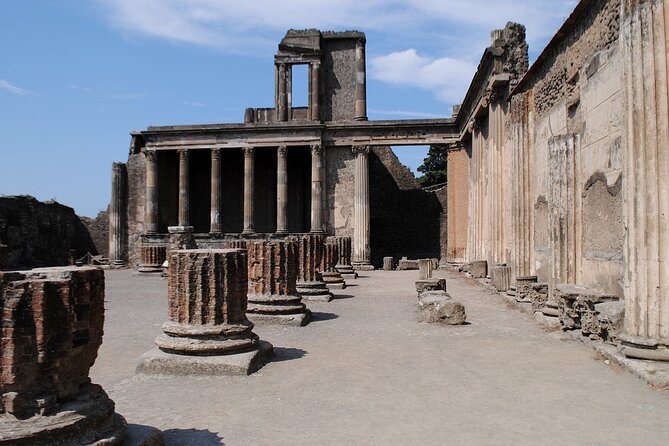 Guided Day Trip to Pompeii and Vesuvius From Positano - Itinerary: A Full Day of Adventure and Exploration