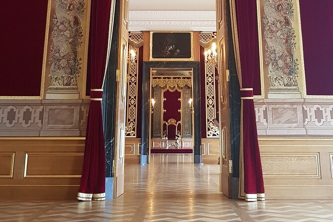 Guided Tour of the Castle With an Introduction to Architecture and the Dresden Stable Yard - Notable Art and Artifacts in the Castle