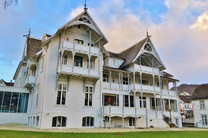 GUIDED TOUR: Queen of the Fjords - Mini-TOUR From Bergen, 6 Hours - Cancellation Policy