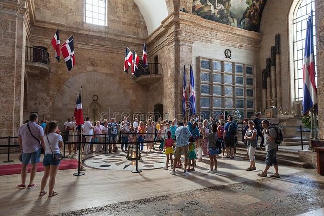 Half Day Excursion Colonial Zone Lighthouse to Colón and Tres Ojos From Santo Domingo - Meeting and Pickup Details