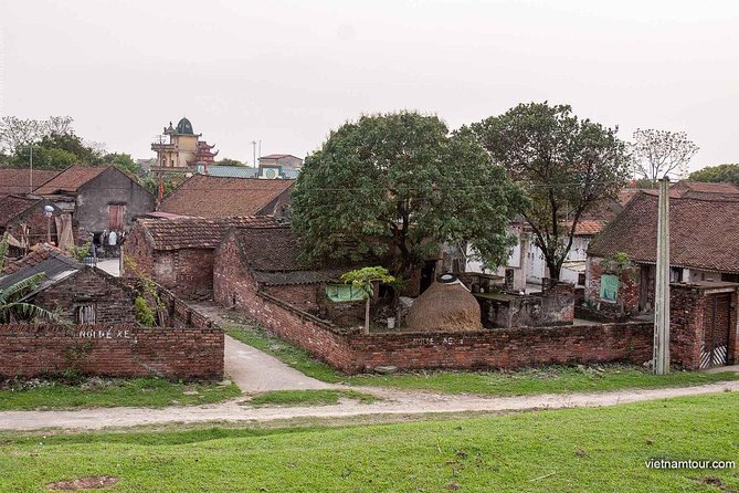 Hanoi: Duong Lam Historical Village Private Day Tour - Tour Overview