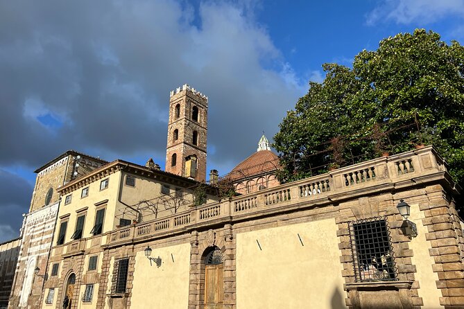 Highlights of Lucca Small Group Guided Tour - Pricing and Inclusions