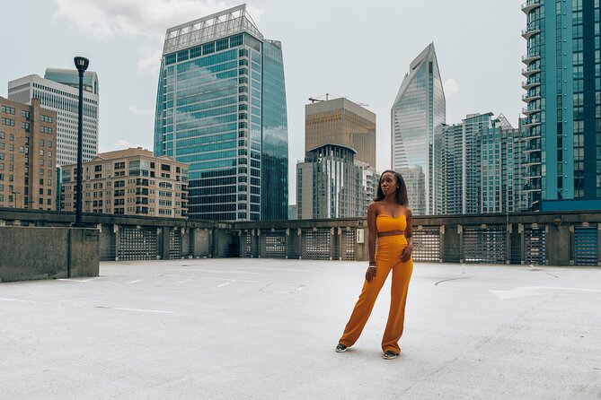 Instagram Photography Tour Through Uptown Charlotte - End of Tour Photo Session