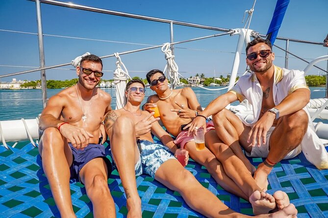 Isla Mujeres Tour: Beach Club, Snorkel & Sailing With Lunch & Bar - Pickup Details