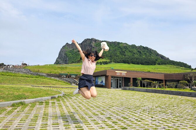 Jeju Mt. Hallasan Hiking or Oreum Volcanic Cone Day TOUR - Difficulty Levels and Trail Options