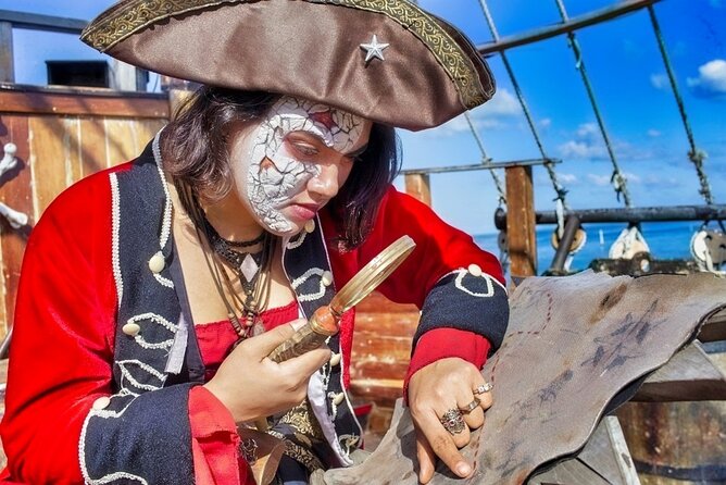Jolly Roger Pirate Show and Dinner Cruise With Open Bar - Logistics and Meeting Point