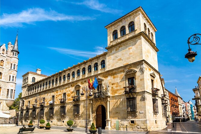 León Scavenger Hunt and Sights Self-Guided Tour - Directions to the Meeting Point