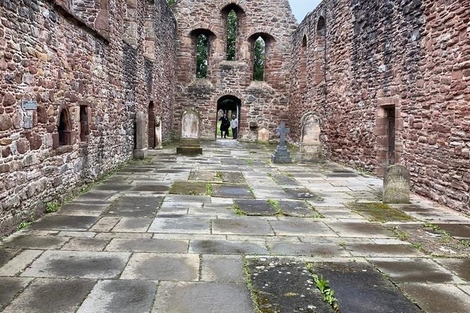 Loch Ness,Cawdor Castle,Inverness,Culloden Battlefield,& More From Invergordon - Dolphin Watching