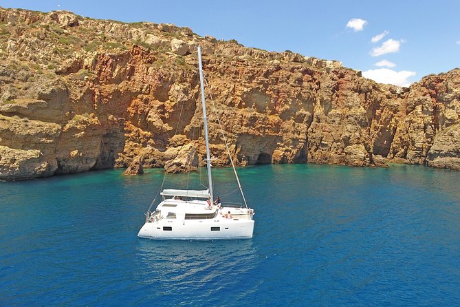 Luxury Catamaran Cruise From Athens With Traditional Greek Meal and BBQ - Meal Experience