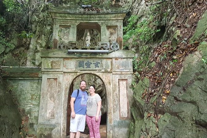 Marble Mountain &Hoi An City-Boat Ride &Night Market-Private Tour - Shopping at the Night Market