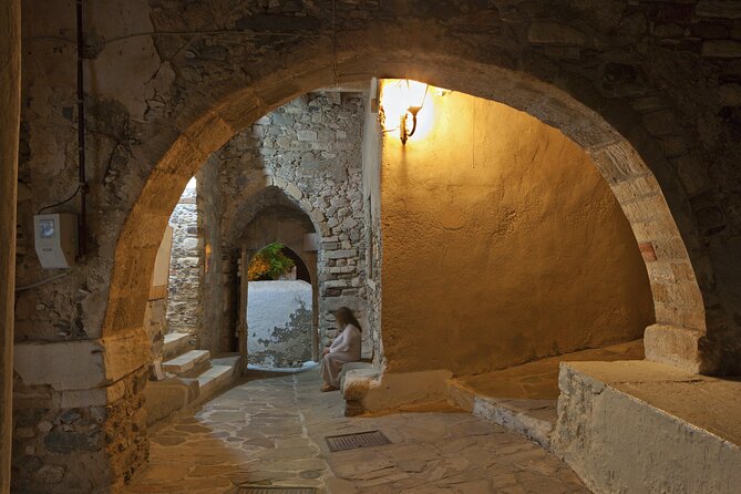 Naxos Town: Sunset Mythology Tour With Wine (Certified Guide) - Reviews