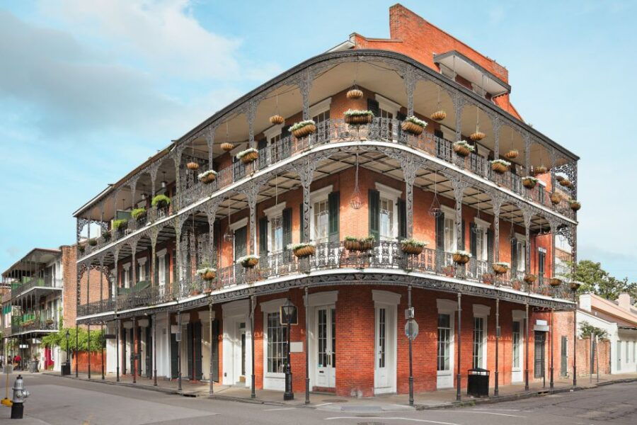 New Orleans: French Quarter Photo Shoot and Walking Tour - Good To Know