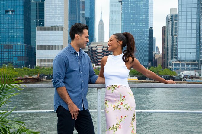 New York Premier Lunch Cruise - Sightseeing Landmarks and Casual Attire