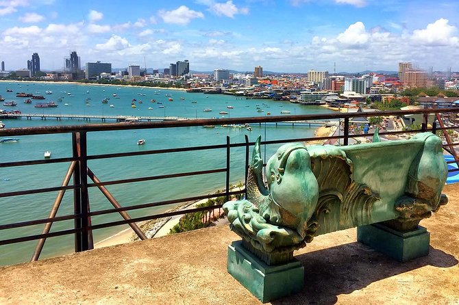 Noted Viewpoint, Big Buddha & Floating Market With Lunch - Lunch at a Local Restaurant