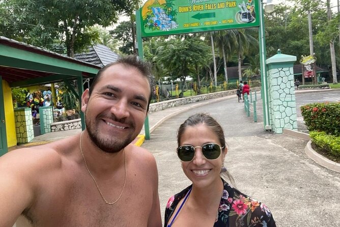 Ocho Rios Shore Excursion: Dunns River Falls And Shopping Tour - Private Transport From the Cruise Terminal