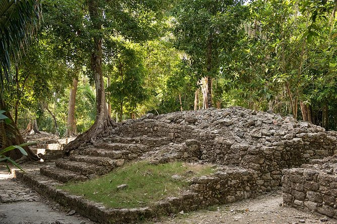 One Day Tour to Chacchoben Mayan City and Bacalar Lagoon With a Certified Guide - Lake Bacalar