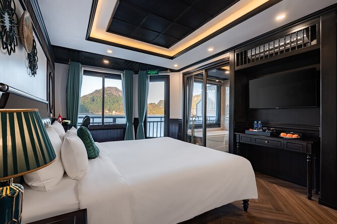 Overnight Rita Cruise Transfer Service & Kayaking - Booking Confirmation Process