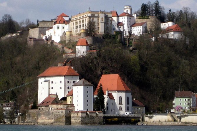 Passau - Castle Tour With Viewpoint Linde Battery & the St Georges Chapel - Common Questions