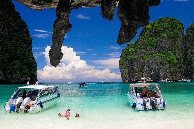 Phi Phi & Khai Island โดยเรือด่วน - Cultural Discoveries and Authentic Experiences