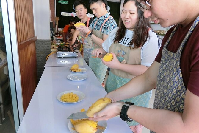 Phuket Thai Cooking Class and Market Tour With Lunch - Reviews and Feedback