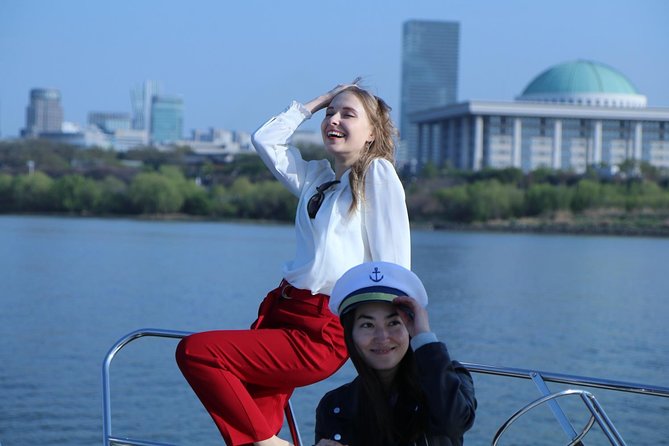 Power Yacht Tour Hanriver - Participant Eligibility and Operator Information