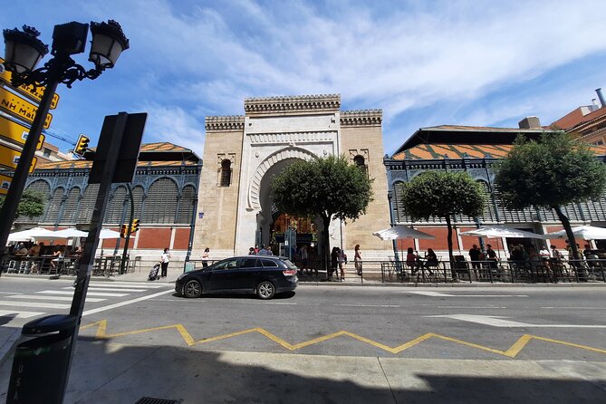 Private 3-Hour Málaga Food and Culture Tour With Lunch Included - Expert Tour Guide