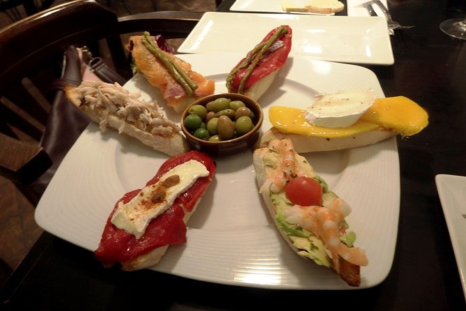 Private 3-Hour Tapas Tour of Granada - Customizable Experience