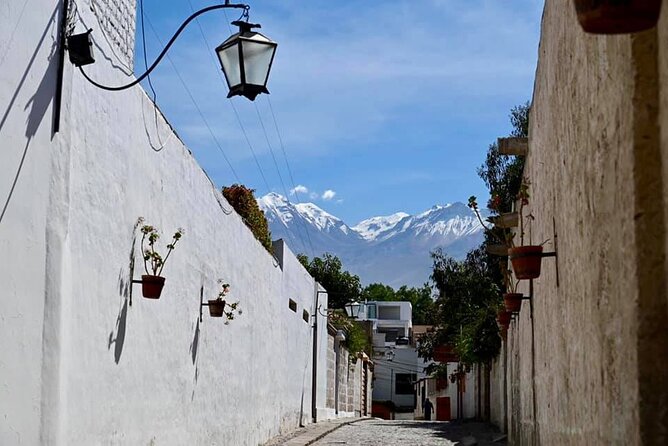 Private Arequipa Full-Day Tour With Airport Pickup (Min 2 People) - Meeting and Pickup