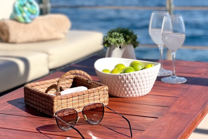 Private Boat Tour With Snorkeling for 6 Pax Cabo San Lucas - Recommendations for Guests