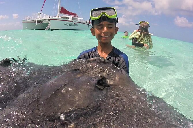 Private Charter 28ft Grady White. Stingrays, Snorkeling, Starfish - Enjoying the Luxury of a 28ft Grady White Charter