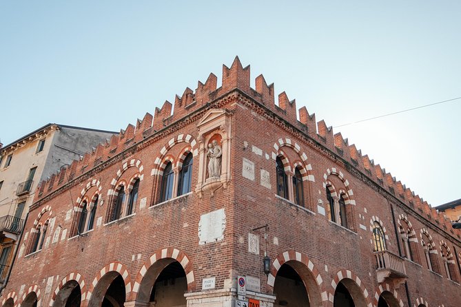 Private City Kickstart Tour: Verona - Unraveling Veronas Long History