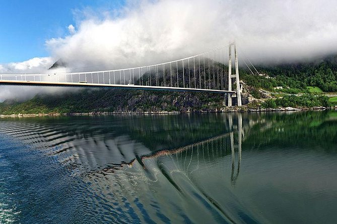 Private Day Tour - Hardangerfjord, Voss Gondol and 4 Great Waterfalls - Majestic Waterfall Exploration