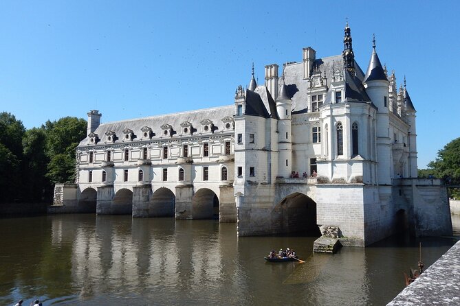 Private Day Tour to the Chateaux of Chenonceau and Chambord - The Sum Up