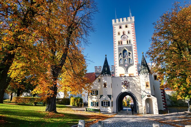 Private Day Trip: Munich to Neuschwanstein & Landsberg Am Lech - Transportation Options