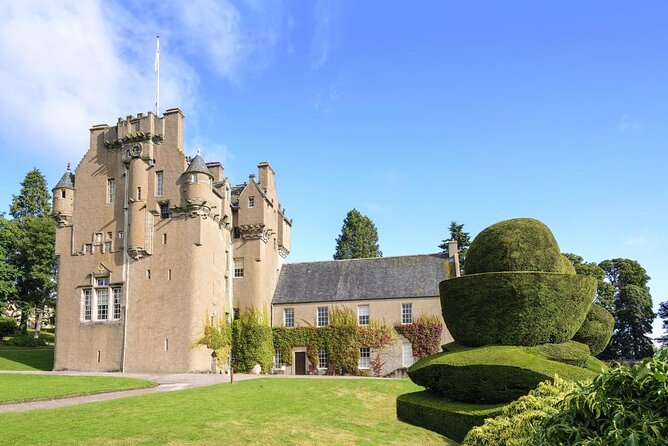 Private Deeside Walking Tour to Kings Secret Retreat & Castle/Distillery Visit