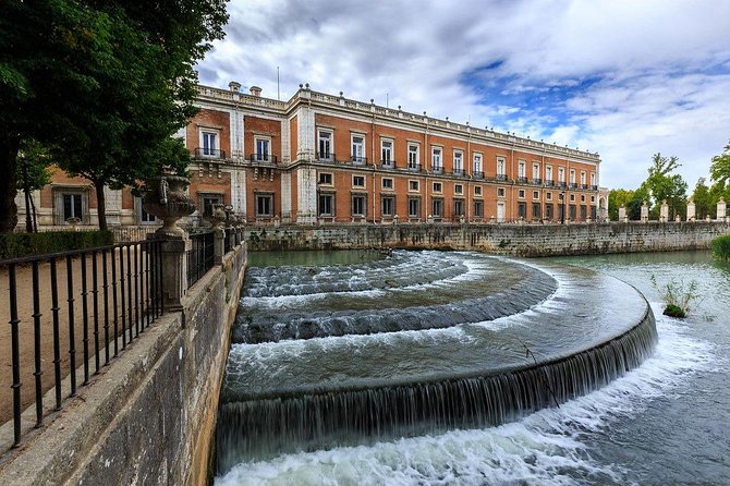 Private Full Day Tour From Madrid to Aranjuez and Chinchón With Hotel Pick up - Hotel Pick-up and Transportation