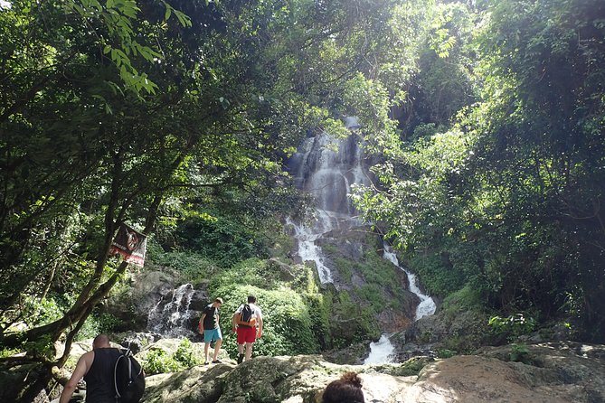 Private Ko Samui Island Tour With Air-Conditioned VIP Minivan - Photo Stops at Big Buddha Temple and Wat Plai Laem