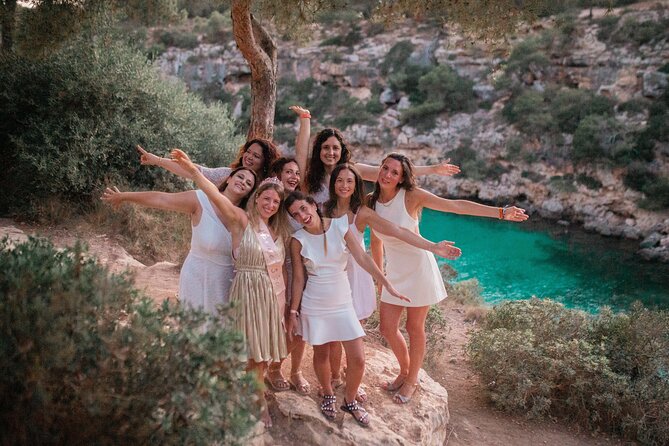 Private Professional Vacation Photoshoot in Mallorca - Background