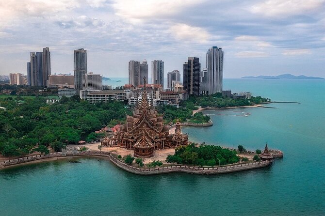 Private Tour at Famous Landmark of Pattaya in One Day - Importance of an English-Speaking Guide