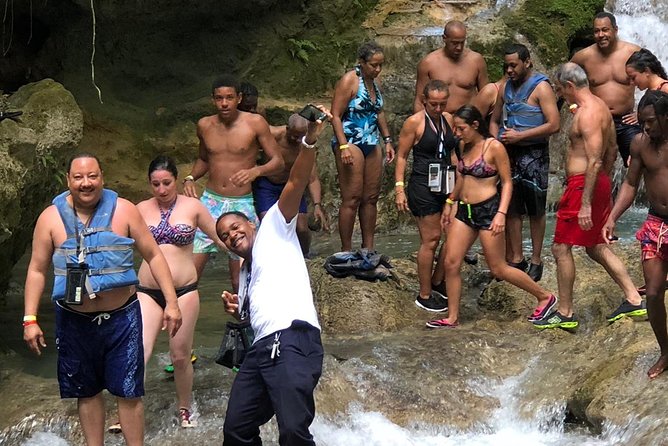 Private Tour From Montego Bay to Martha Brae River Rafting & Dunn'S River Falls - Additional Information