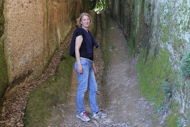 Private Tour of Pitigliano and Etruscan Cave Routes - Directions