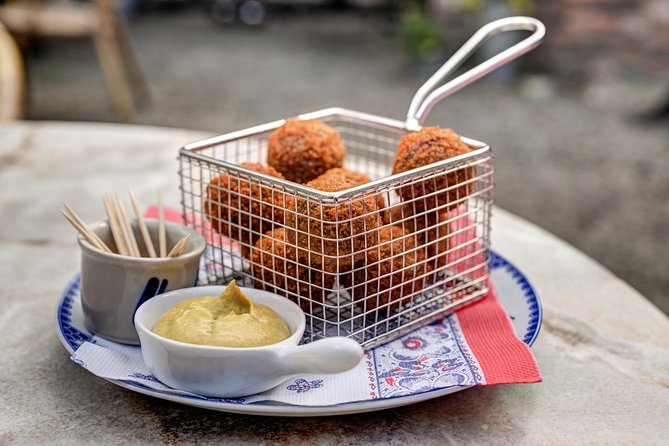 Private Tour of Rotterdams Best Street Food & Drinks With a Local - Insider Tips From a Local Guide