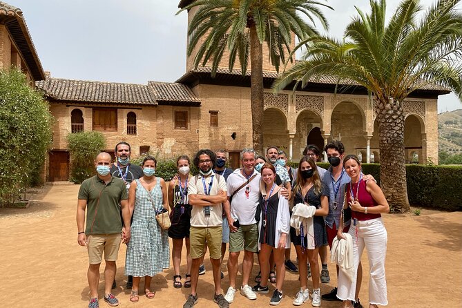Private Tour of the Alhambra and Generalife Gardens - Tips for a Memorable Experience