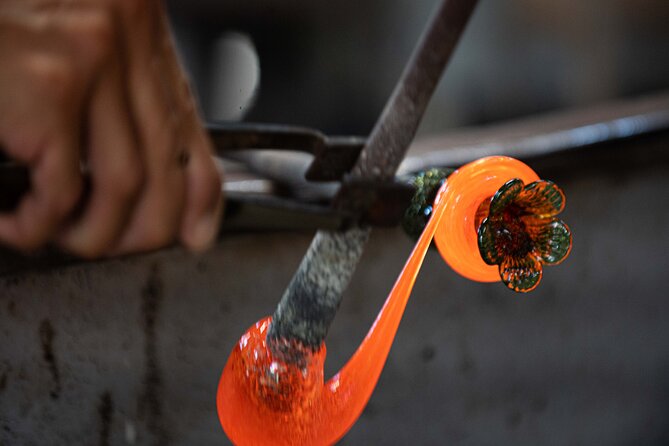 Private Venice Walking Tour Plus Murano Island Lunch and Glass Factory Visit - Glass Factory Visit