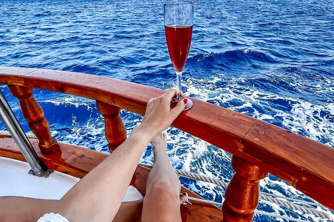 Rhodes Day Cruise (With Lunch, Snacks & Unlimited Drinks) 6Hours - Boat Features and Amenities
