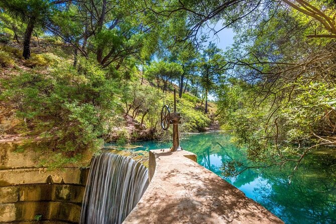 Rhodes Island Tour: Lindos, Old Town, Pottery Workshop, Wine Tasting - Indulging in a Wine Tasting Experience on Rhodes Island