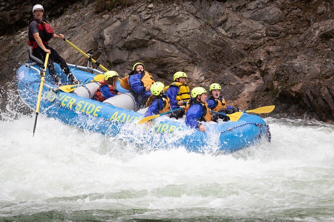Riverside Rafting on Clearwater River in Wells Gray Park - What to Expect on the Rafting Trip